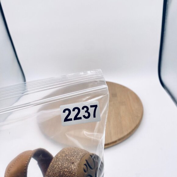 Taos Trulie Sandals Womens 7/7.5 Tan Leather Ankle Strap Orthotic Flats Peep - Picture 11 of 11